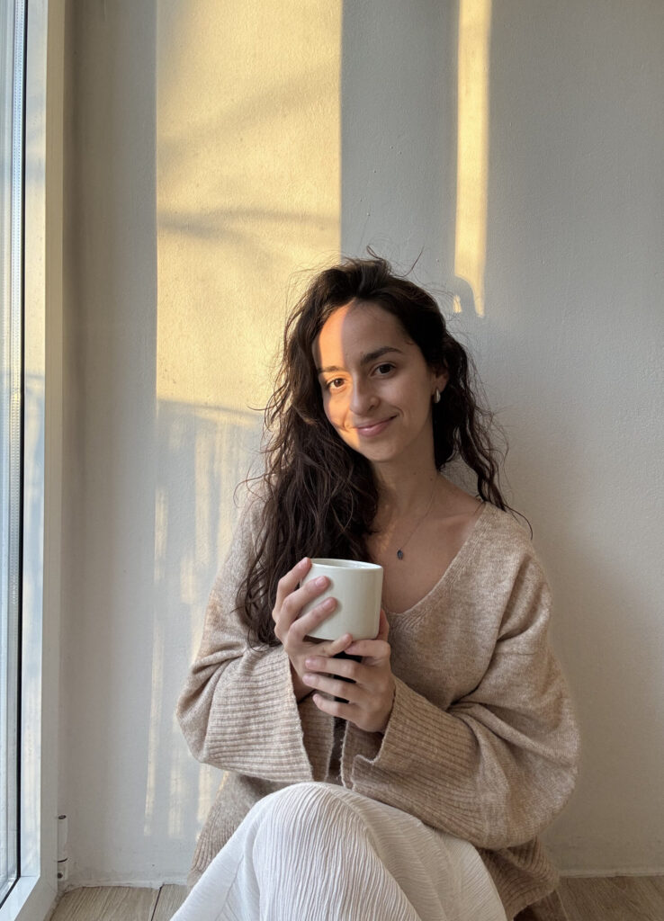 Isabel Salinero | clases de yoga online y plantilla web + recursos para Instagram